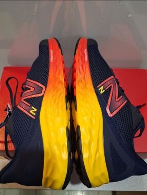 Boy's New Balance Fresh Foam Arishi V4 - Sz 5W